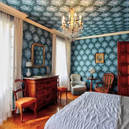 La Rara Centre Nyaraló *