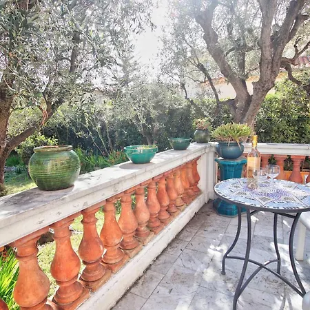 La Rara Centre * Beaulieu-sur-Mer